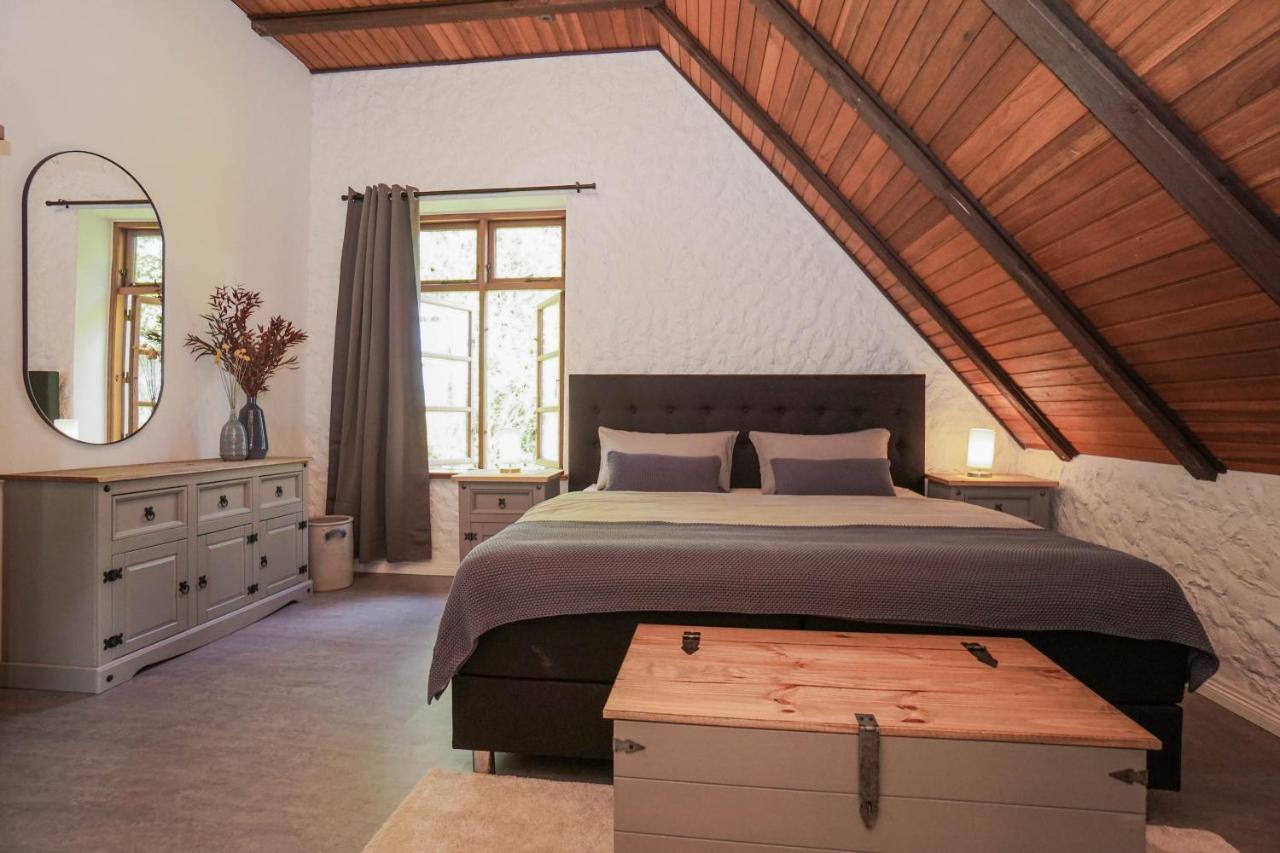 Ruhe Unter Reet-Haus Mit Sauna, Whirlpool Und Kamin Gnarrenburg Extérieur photo