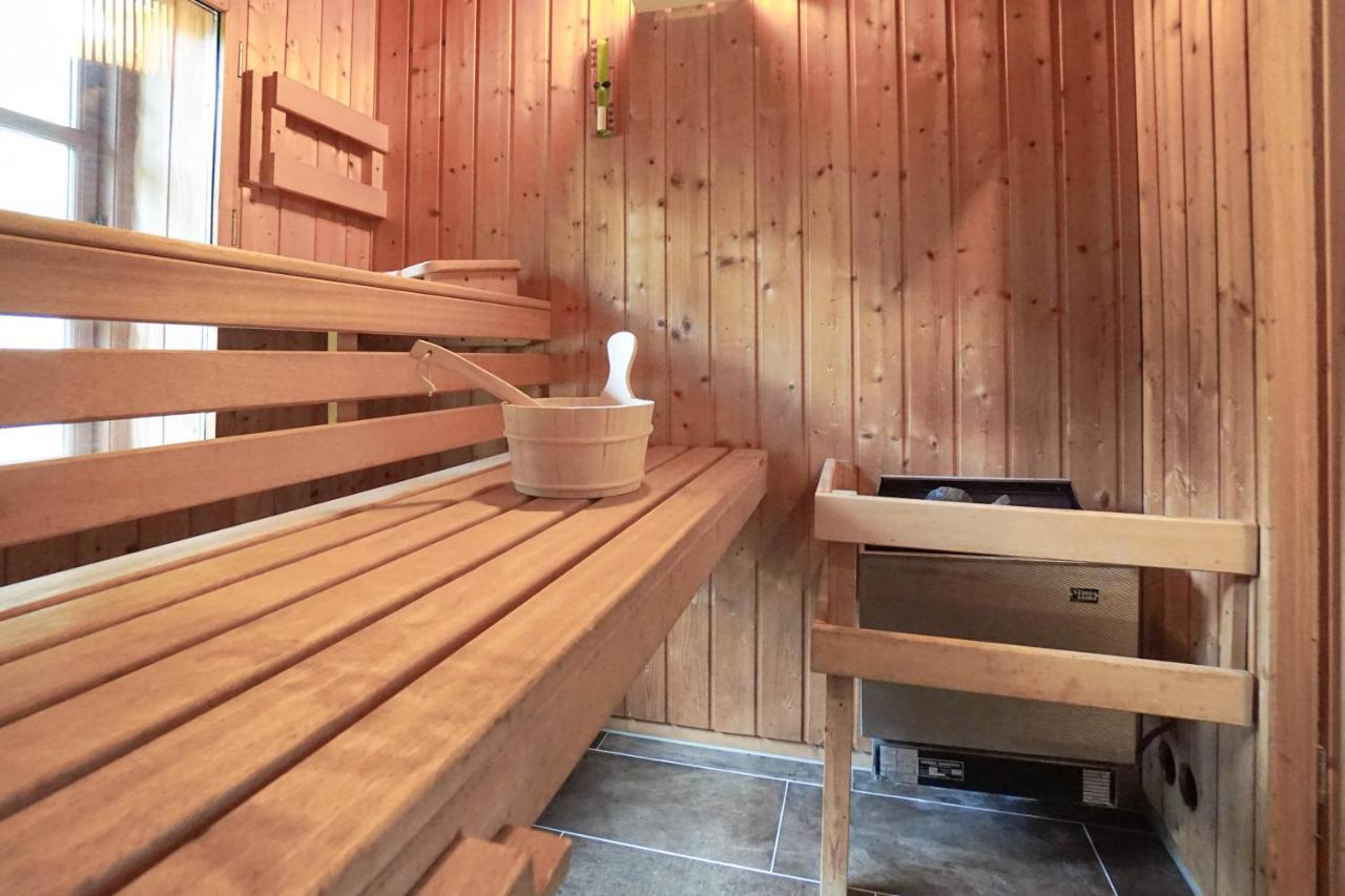 Ruhe Unter Reet-Haus Mit Sauna, Whirlpool Und Kamin Gnarrenburg Extérieur photo